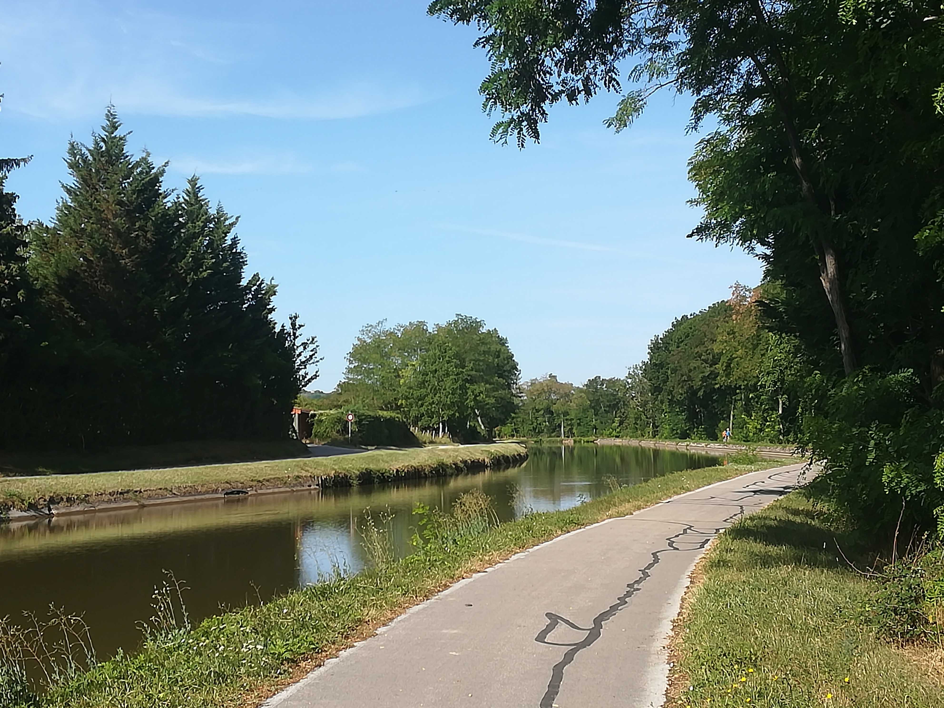 EuroVelo 6 am Canal du Centre